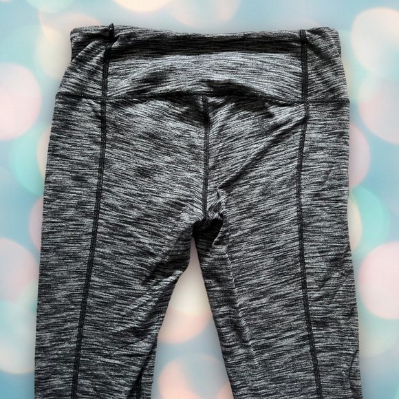 Victoria’s Secret Sport Women’s Gray Knockout Athletic Workout Capri Leggings M - Picture 5 of 6